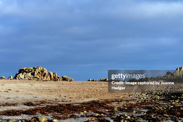 sun-baked sands and sculptural rocks - chalk strata stock pictures, royalty-free photos & images