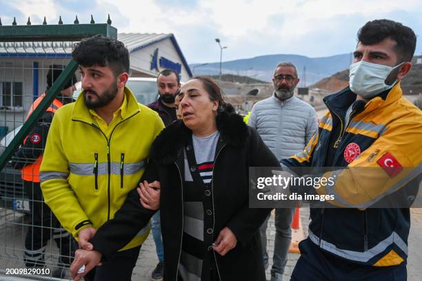 Relatives of missing miners arrive after a landslide occurred in a gold mine in İliç district of Erzincan on January 14, 2024 in Erzincan, Turkey....