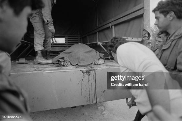 Un commando palestinien a lancé une attaque à Nahariya en Israël, près de la frontière libanaise, dans le but de prendre des israëliens en otage. Ils...