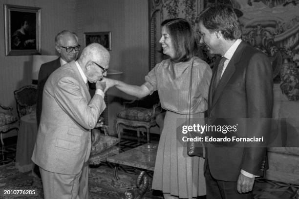 Spanish Prime Minister Felipe Gonzalez, with his wife Carmen Gonzalez Romero, during his official visit to Italy at the Quirinale Palace with the...