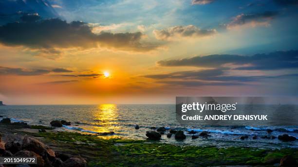 sunset landscape - indian ocean stock pictures, royalty-free photos & images