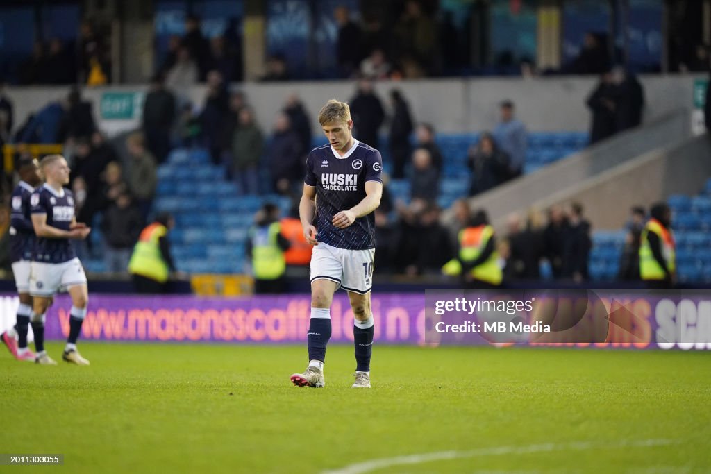Millwall v Sheffield Wednesday - Sky Bet Championship
