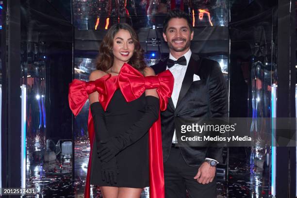 Claudia Martin and Daniel Elbittar pose for a photo during a presentation of `El amor no tiene receta´ soap at Televisa San Angel on February 14,...