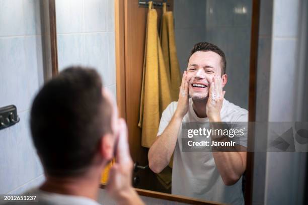 men skin care routine - spa czech republic stock pictures, royalty-free photos & images