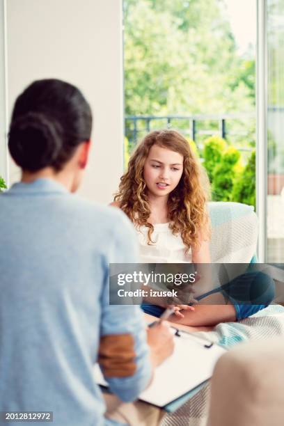 meeting with school counselor - school counselor stock pictures, royalty-free photos & images