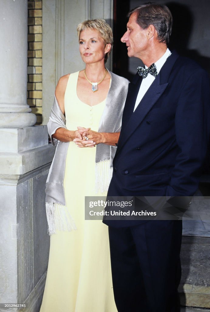 Birgit Schanzen Und Ulrich Wickert