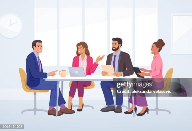 ilustraciones, imágenes clip art, dibujos animados e iconos de stock de reunión de negocios con un grupo diverso de personas - oficina