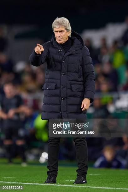 Manuel Pellegrini, manager of Real Betis reacts during the UEFA Europa Conference League 2023/24 Knockout Round Play-offs First Leg round of match...