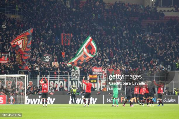 Milan players celebrate the victory at the end of the UEFA Europa League 2023/24 Knockout Round Play-offs First Leg match between AC Milan and Stade...