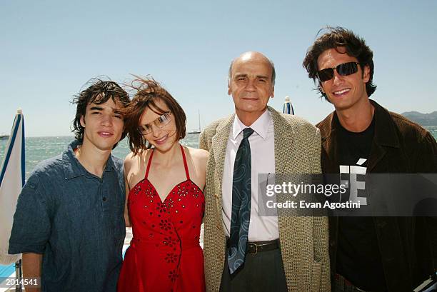 Caio Blat, actress Maria Luisa Mendonca, author Drauzio Varella and actor Rodrigo Santoro attend the "Carandiru" press luncheon at Carlton beach...