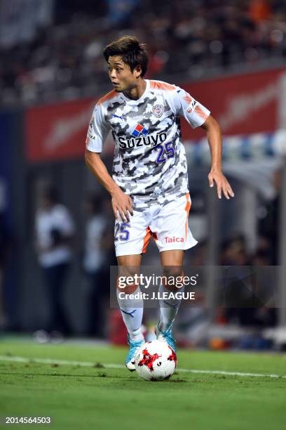 Ko Matsubara of Shimizu S-Pulse in action during the J.League J1 match between Omiya Ardija and Shimizu S-Pulse at NACK5 Stadium Omiya on September...