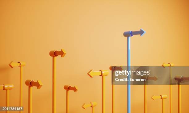 elección concepto con flechas - señal de dirección fotografías e imágenes de stock