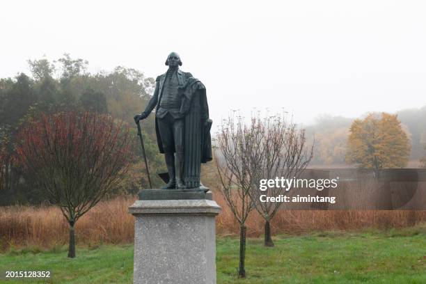 statue of george washington at valley forge national historic park - valley forge stock pictures, royalty-free photos & images