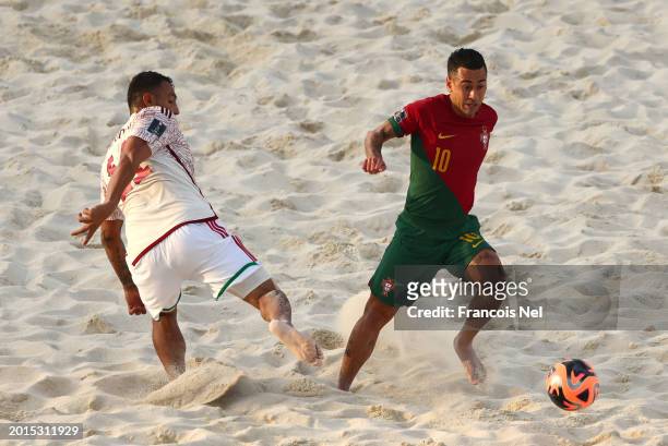 Be Martins of Portugal controls the ball during the FIFA Beach Soccer World Cup UAE 2024 Group D match between Portugal and Mexico at Dubai Design...