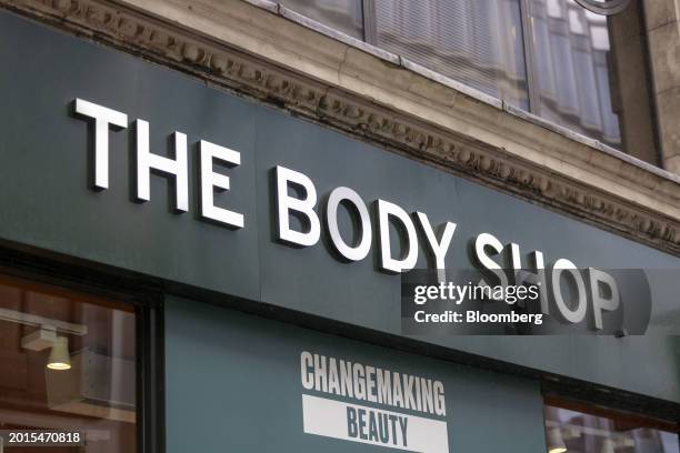 89 Body Shop Sign Stock Photos, High-Res Pictures, and Images - Getty ...