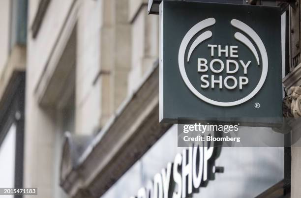 669 Body Shop Sign Stock Photos, High-Res Pictures, and Images - Getty ...