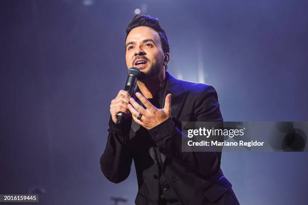 Puerto Rican singer-songwriter Luis Fonsi performs on stage at WiZink Center on February 16, 2024 in Madrid, Spain.