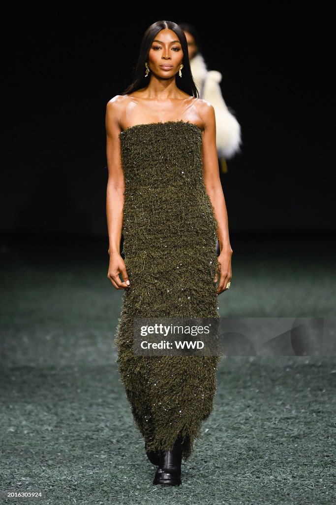 Burberry RTW Fall 2024 - Runway