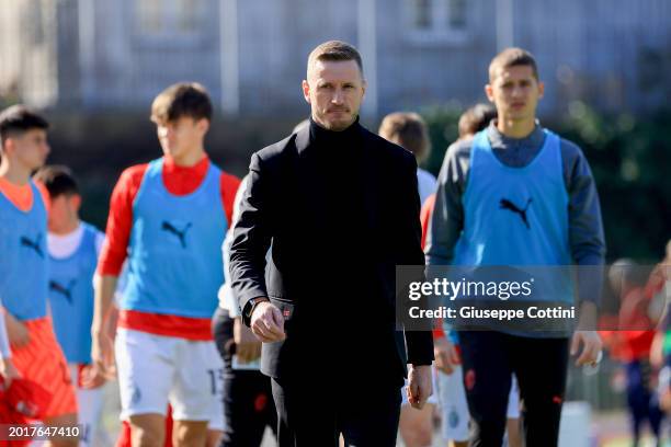 Ignazio Abate Head coach of AC Milan looks on during the Primavera 1 match between Genoa U19 and AC Milan U19 at Centro Polisportivo La Sciorba on...