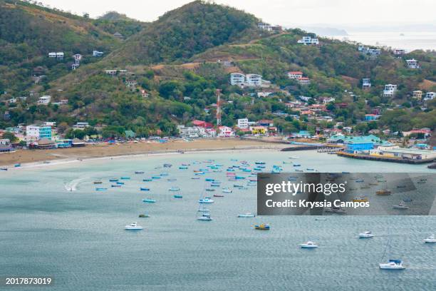 tropical paradise overlook at a beautiful beach - san juan del sur stock pictures, royalty-free photos & images