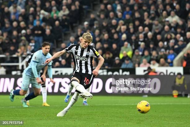 Anthony Gordon of Newcastle United scores his team's first goal from the penalty spot during the Premier League match between Newcastle United and...