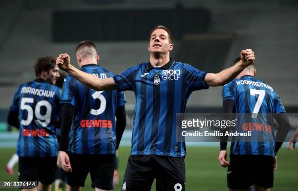 Mario Pasalic of Atalanta BC celebrates scoring his team's first goal during the Serie A TIM match between Atalanta BC and US Sassuolo - Serie A TIM...