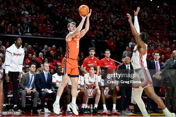 Marcus Domask of the Illinois Fighting Illini shoots the ball in the first half against Jahmir Young of the Maryland Terrapins at Xfinity Center on...