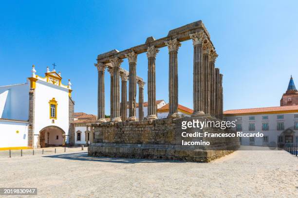 portugal, alentejo, evora roman temple of diana - iacomino portugal foto e immagini stock