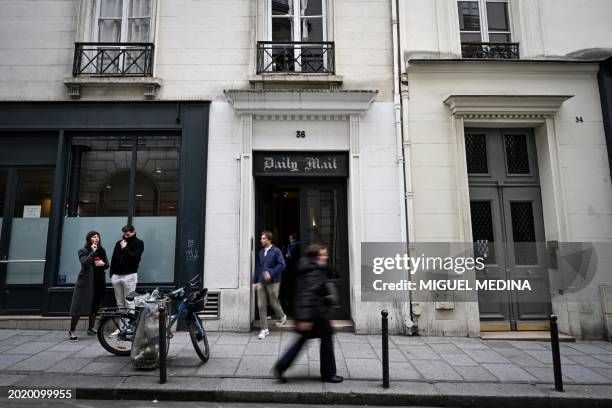 Daily Rue 4,149 Daily Mail Newspaper Photos & High Res Pictures - Getty Images