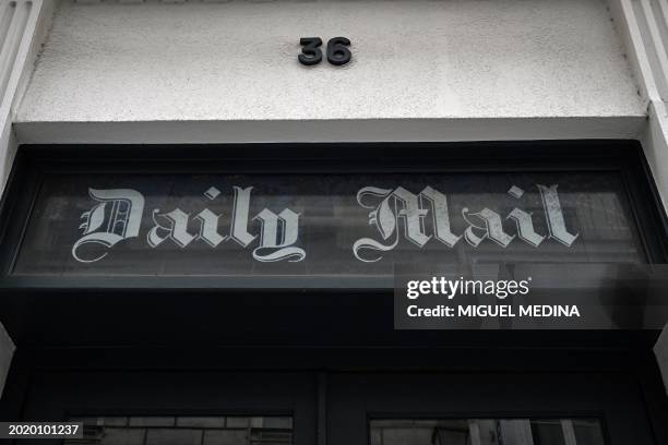 Daily Rue 374 Daily Mail Office Stock Photos, High-Res Pictures, and Images ...