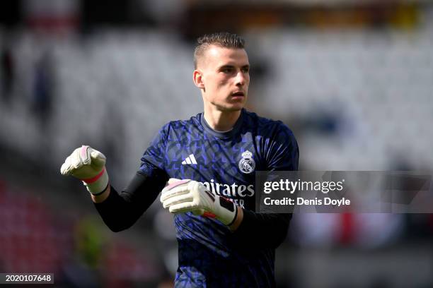Andriy Lunin of Real Madrid warms up prior to the LaLiga EA Sports match between Rayo Vallecano and Real Madrid CF at Estadio de Vallecas on February...
