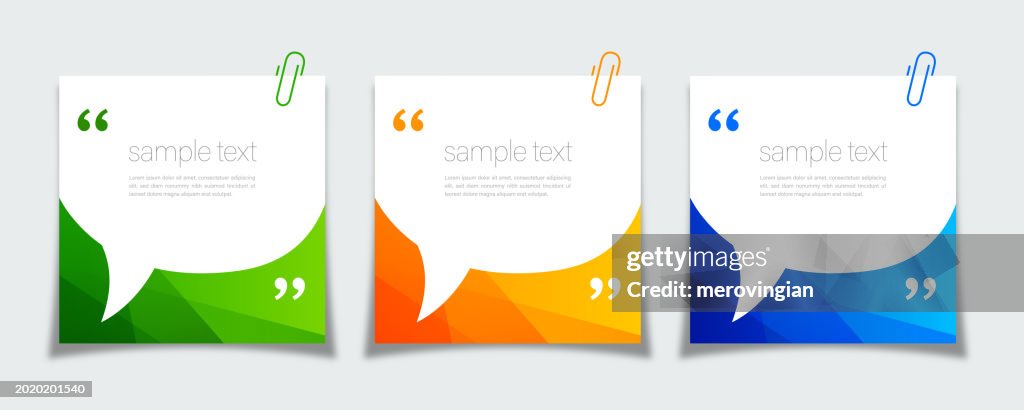 Globo de diálogo con juego de pósters temáticos de comillas y clip