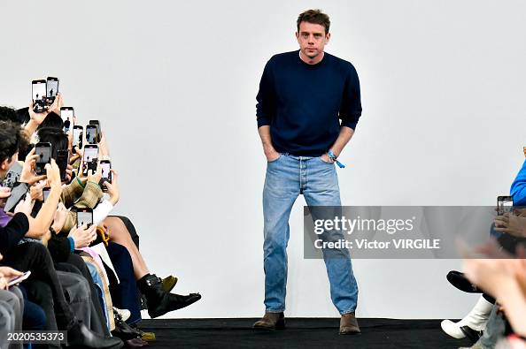 JW Anderson - Runway - Fall/Winter 2024-2025 JW Anderson - Runway - Fall/Winter 2024-2025
