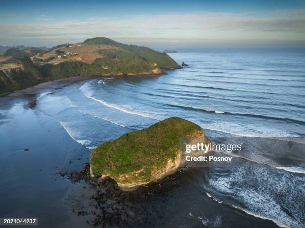 piedra run en mar near ancud - chiloé island stock pictures, royalty-free photos & images
