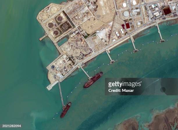 Maxar overview satellite imagery of the Fortune Galaxy Mahshahr Oil Terminal in Iran. Please use: Satellite image 2024 Maxar Technologies.