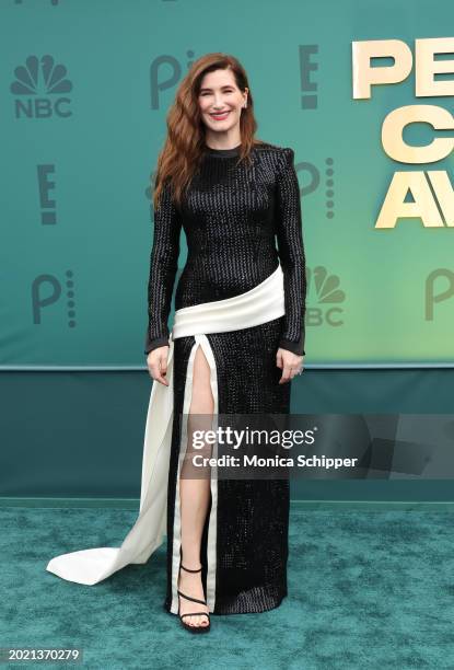 Kathryn Hahn attends the 2024 People's Choice Awards at Barker Hangar on February 18, 2024 in Santa Monica, California.