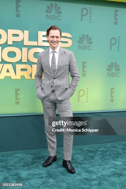 Tom Hiddleston attends the 2024 People's Choice Awards at Barker Hangar on February 18, 2024 in Santa Monica, California.