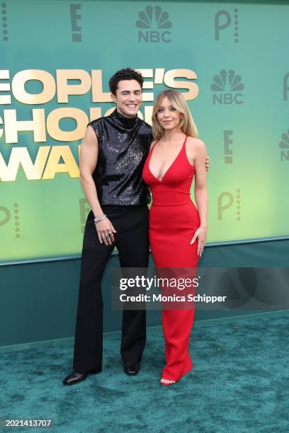 Darren Barnet and Sydney Sweeney attend the 2024 People's Choice Awards at Barker Hangar on February 18, 2024 in Santa Monica, California.