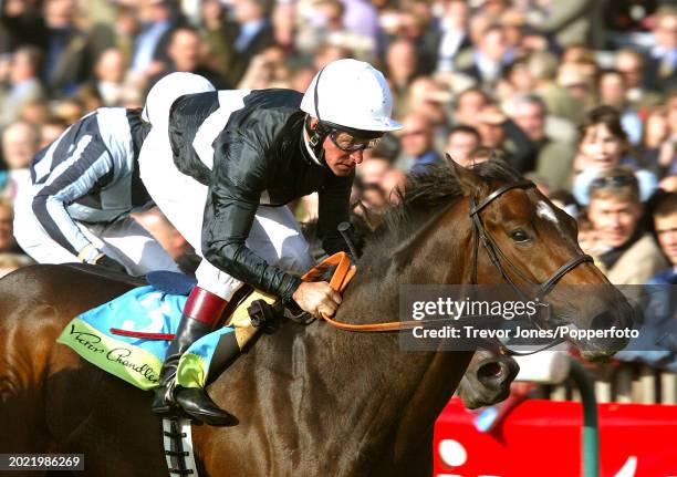 Irish Jockey Pat Eddery riding Just James winning the Challenge Stakes at Newmarket Rowley Mile Course, 18th October 2003. Placed third Irish Jockey...