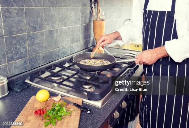 homemade clam sauce for pasta - utensili cucina stock pictures, royalty-free photos & images