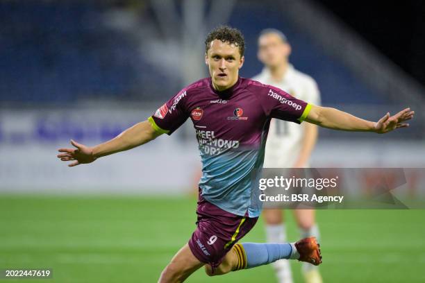 Martijn Kaars of Helmond Sport celebrates after scoring his sides first goal during the Dutch Keukenkampioen Divisie match between SC Telstar and...