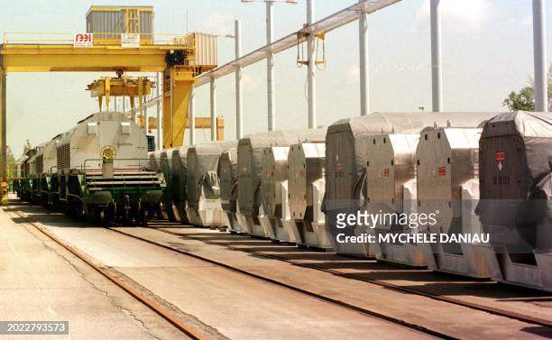 Vue du terminal ferroviaire de la Cogema, le 04 mai à Armanville. Selon le document de Transnucléaire, filiale de COGEMA, un wagon venant de la...