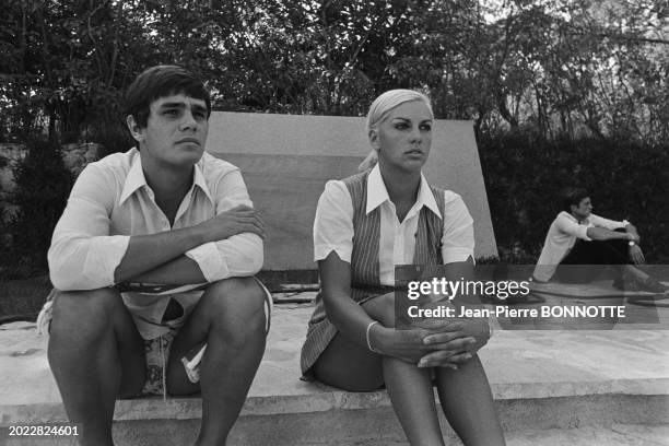 Christine Caron et Alain Mosconi lors du tournage du film 'La Piscine' en aout 1968 à Saint-Tropez