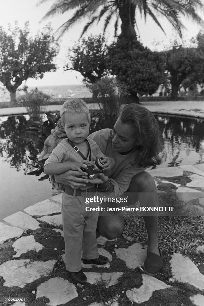 Romy Schneider Et Son Fils David En Septembre 1968 Saint Tropez News romy-schneider-et-son-fils-david-en-septembre-1968-saint-tropez-news