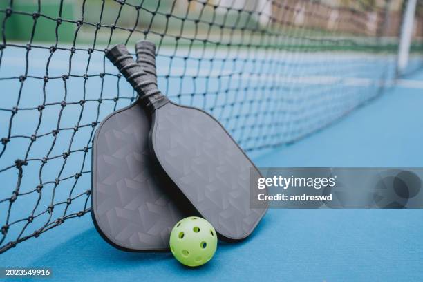 pickleball racket and ball - sports court stock pictures, royalty-free photos & images