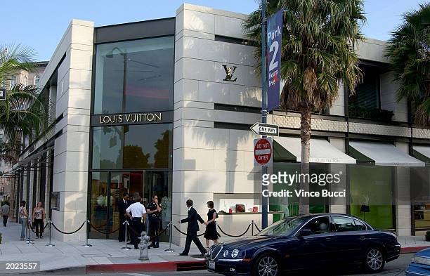 516 Louis Vuitton Store Beverly Hills Stock Photos, High-Res