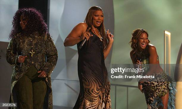 Singers Chaka Khan, Queen Latifah, and Ashanti perform at the VH1 Divas Duets, a concert to benefit the VH1 Save the Music Foundation held at the MGM...