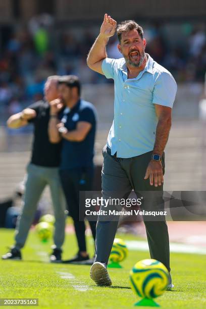 Head coach Gustavo Lema of Pumas give instructions during the 6th round match between Pumas UNAM and Puebla as part of the Torneo Clausura 2024 Liga...