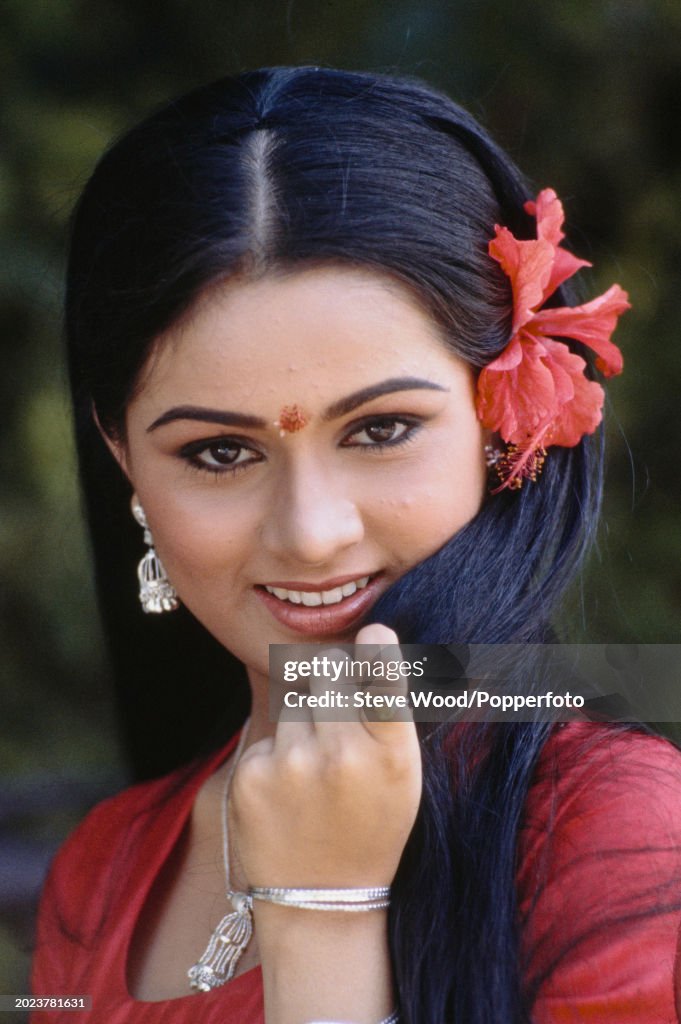 Padamina Indian actress Padmini Kolhapure awaits the arrival of Prince Charles ...