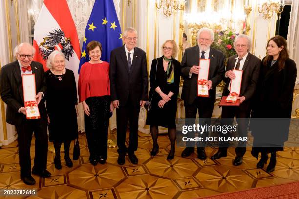 Austria's President Alexander Van der Bellen and his wife Doris Schmidauer pose for a picture with Medicine Nobel Prize winner Eric R Kandel of USA,...